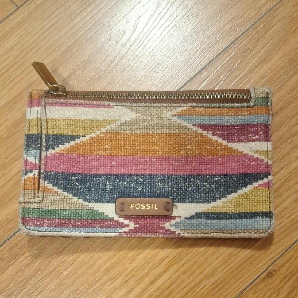 Fossil Multicolor Patterned Wallet